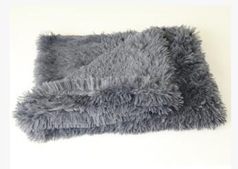 Stylish Pet Blankets for Dogs & Cats - Soft, Warm & Versatile